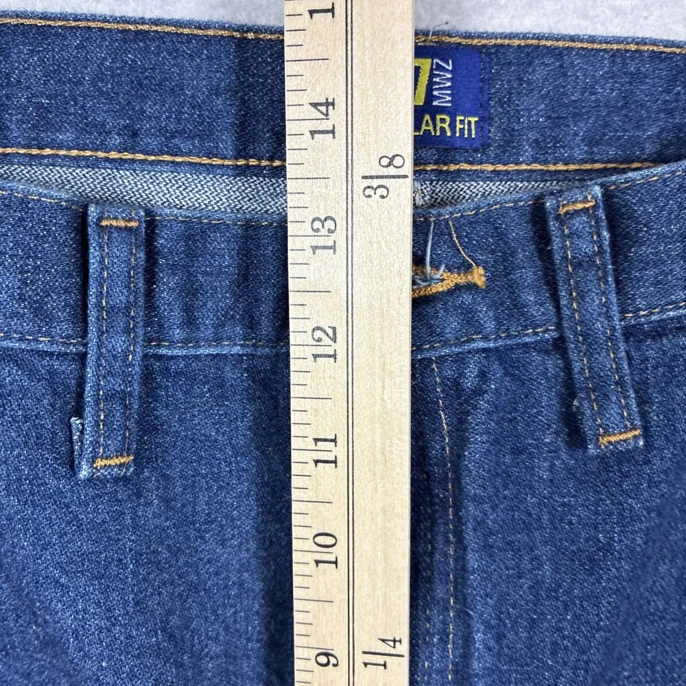 Wrangler 47 MWZ Blue Jeans Mens Size 44 x 32 Regular Fit Straight Leg Western